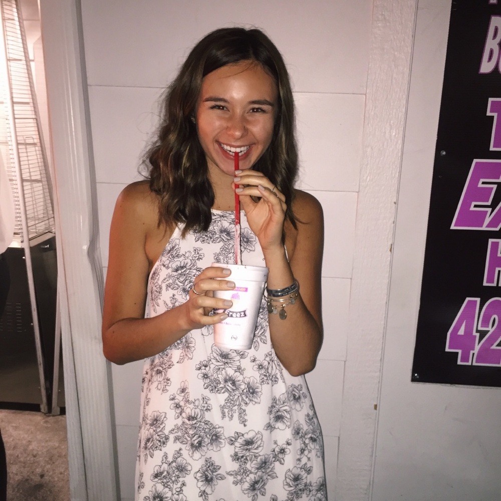 Meet your Posher, Olivia